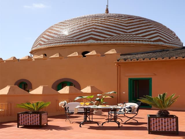 Suite, Multiple Beds, Non Smoking (Separate Living Room)