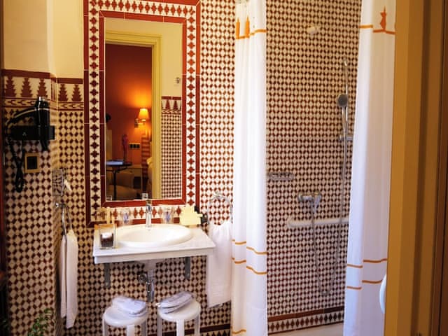 Classic Room, 2 Twin Beds, Accessible, Non Smoking (Walk-in Shower)