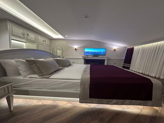 Suite, 1 King Bed