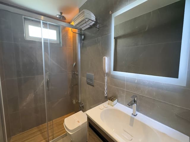 Standart Dört Kişilik Oda