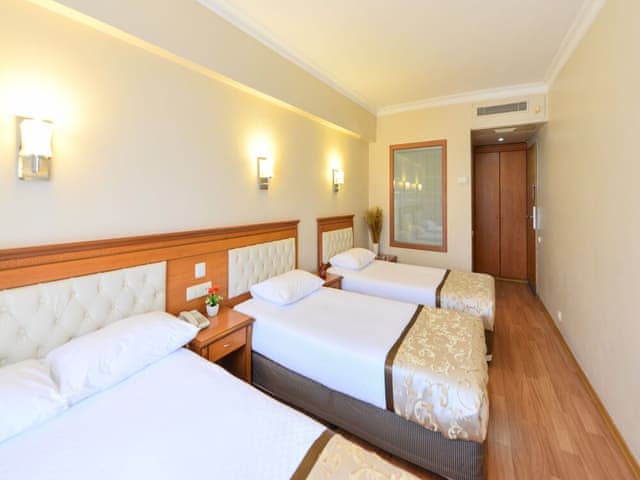 Standart Üç Kişilik Oda