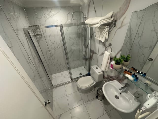 Standart Dört Kişilik Oda