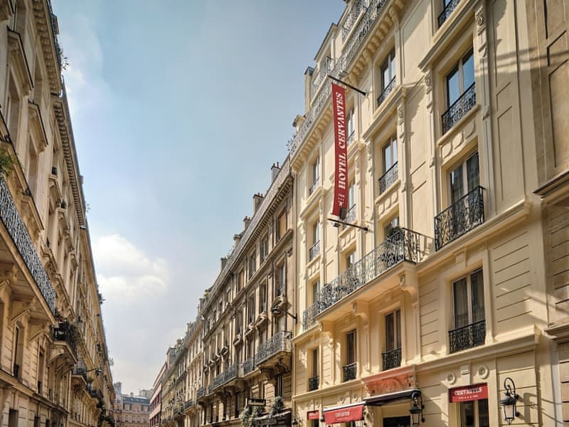 Hôtel Cervantes by Happyculture
