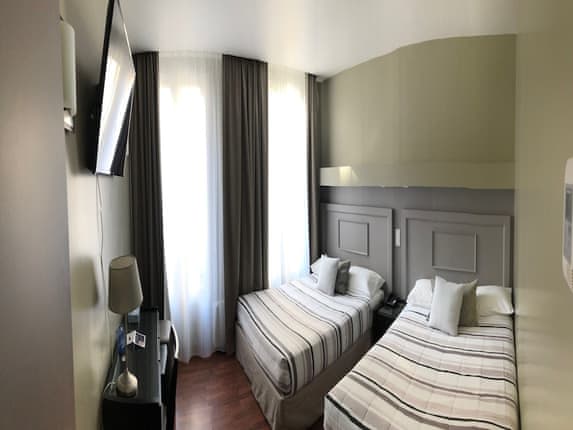 Hotel Cosmotel – Paris