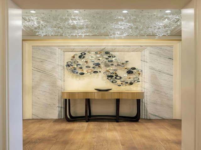 Club Suite, 1 King Bed with Sofa bed