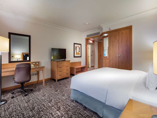 Room, 1 King Bed, River View