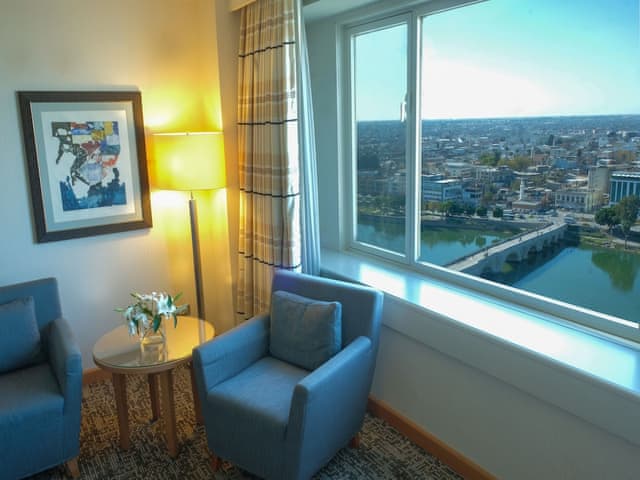Executive Room, 1 King Bed, Club Lounge Access, City View