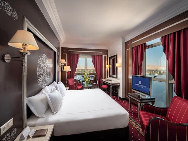 Ambassador Suite - Direct Front Nile View
