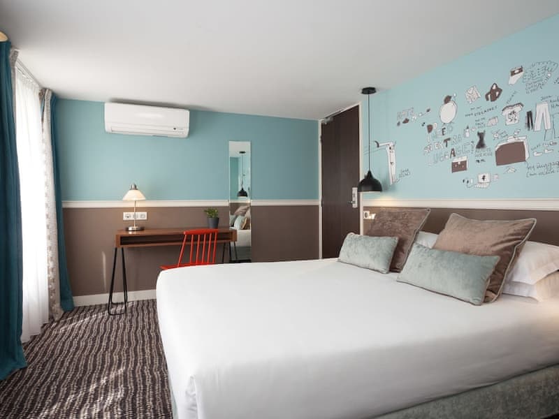 Hôtel Les 3 Poussins – Paris