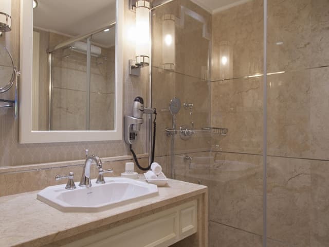 Delüks Çift Kişilik Oda