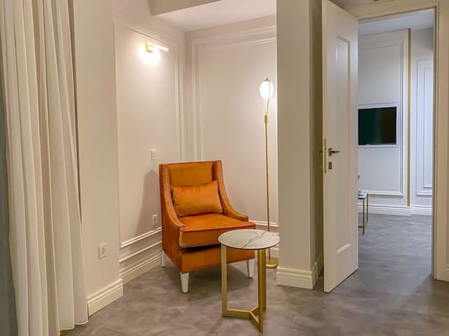 Deluxe Suite, 1 King Bed, Non Smoking, Jetted Tub (Living Room;with Single Sofabed)