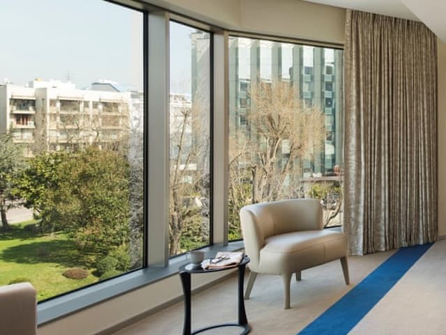 Deluxe Suite, 1 King Bed with Sofa bed, Garden View