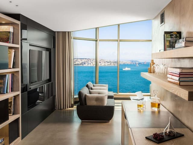 Signature Loft, 1 Double Bed, Corner with executive lounge access