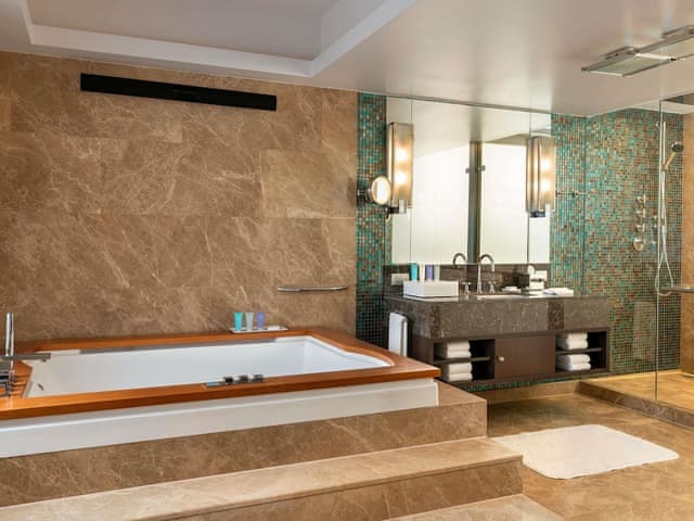 Presidential Suite, 3 Bedrooms with executive lounge access