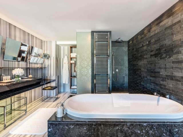 Studio, 1 Bedroom (Residence Park)