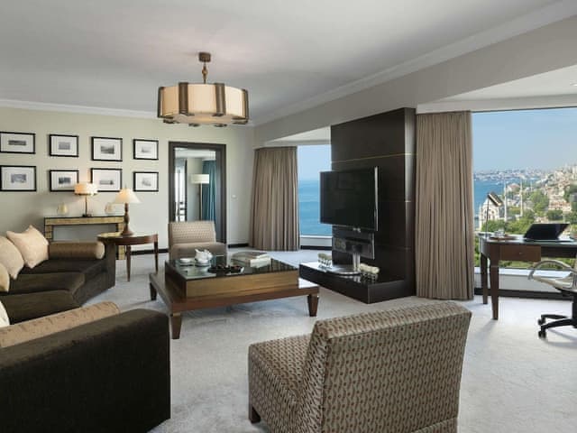 Presidential Suite, 3 Bedrooms with executive lounge access