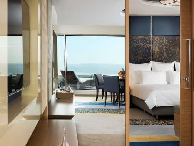 Executive Suite, 1 King Bed with Sofa bed, Terrace with executive lounge access