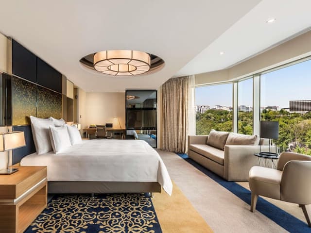 Swiss, Executive Room, 1 King Bed, Garden View, Corner