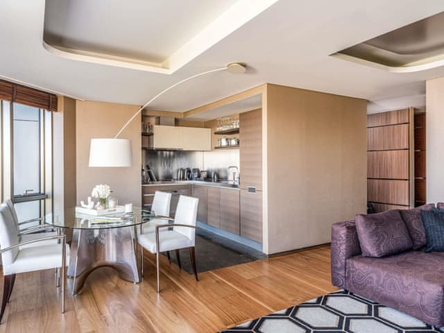 Room, 1 Bedroom, Park View, Corner (Residence)