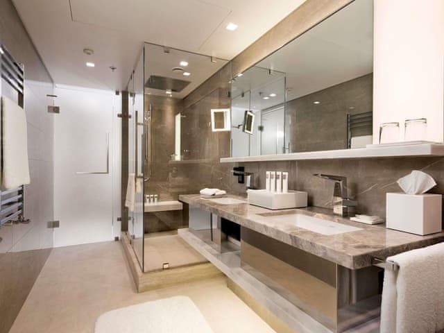 Room, 1 King Bed, Corner (Bosphorus View)