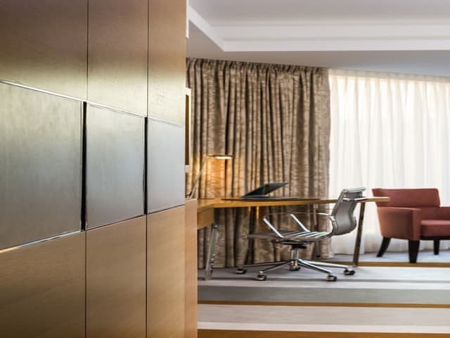 Room, 1 King Bed, Pool Access