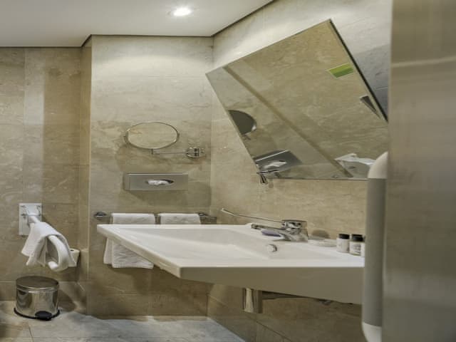 Standard Room, 1 King Bed, Accessible