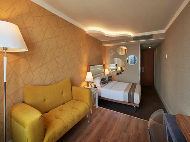 Executive Room with Istiklal Street View