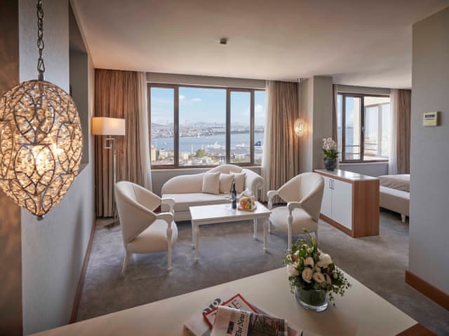 Senior Suite Bosphorus View