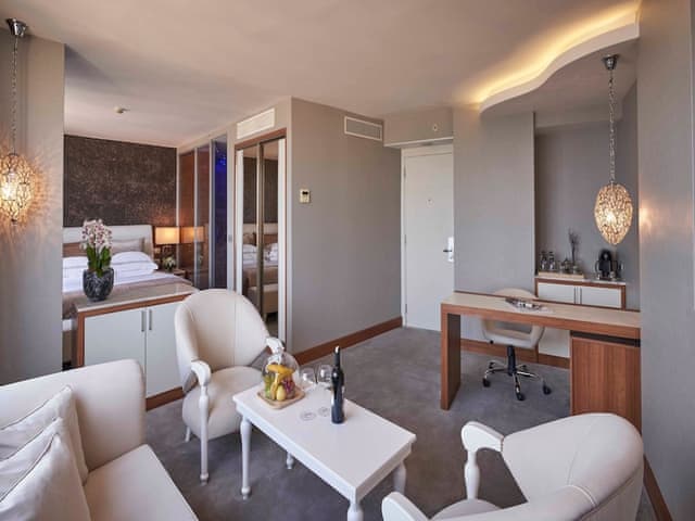 Senior Suite Bosphorus View