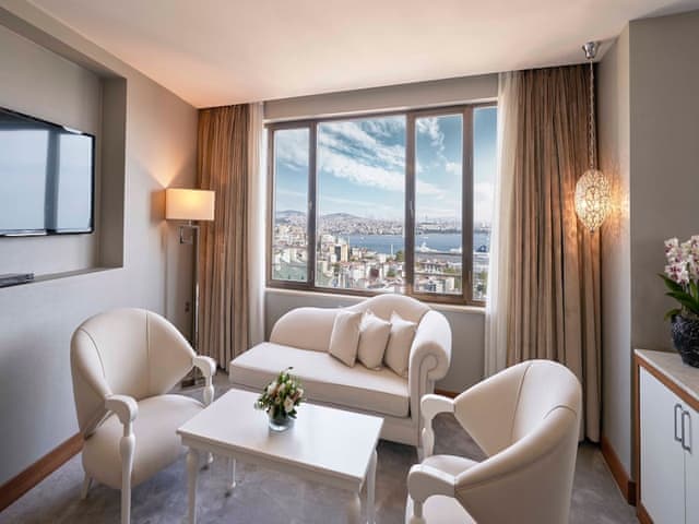 Senior Suite Bosphorus View