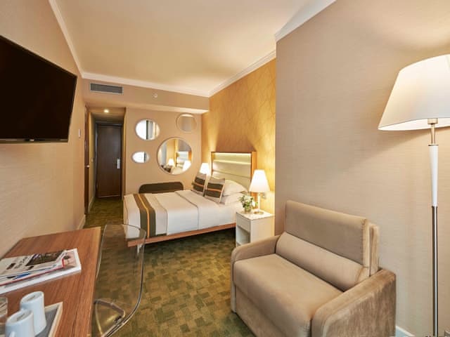 Connecting Family Room