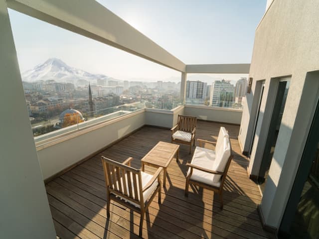 Executive Suite, 1 King Bed, Terrace