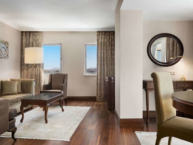 Executive Suite, 1 King Bed, Terrace