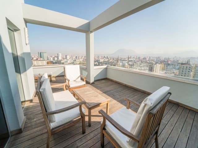 Executive Suite, 1 King Bed, Terrace