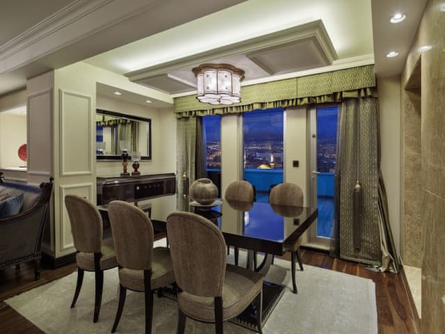 Presidential Suite, 1 King Bed, Smoking