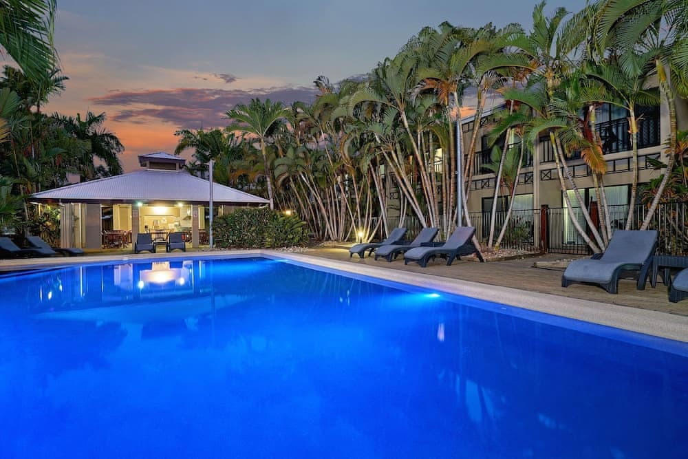 Trinity Beach Club Holiday Apartments