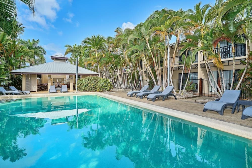 Trinity Beach Club Holiday Apartments