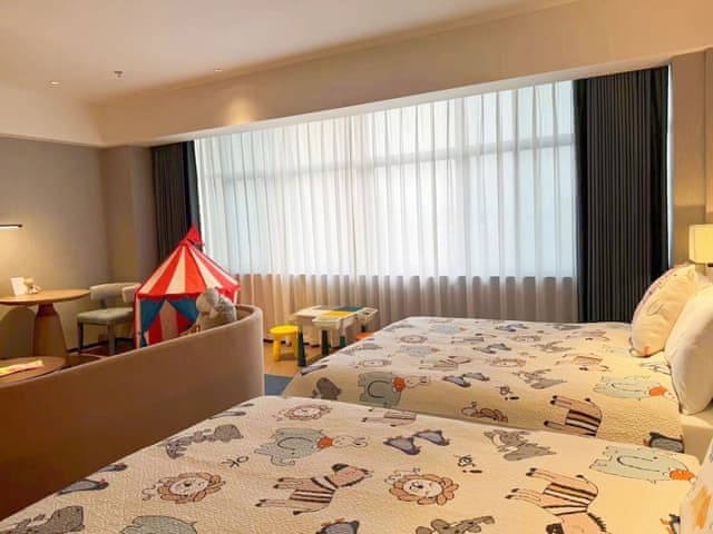 Deluxe VIP Family Friendly Twin Room