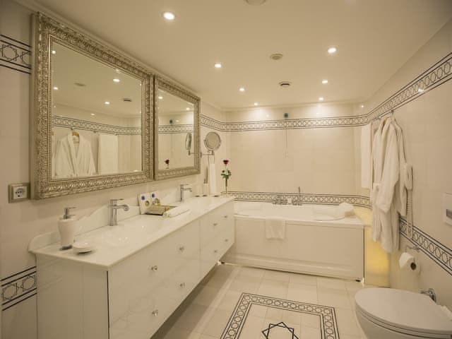 Presidential Suite, Multiple Bedrooms, Jetted Tub, City View