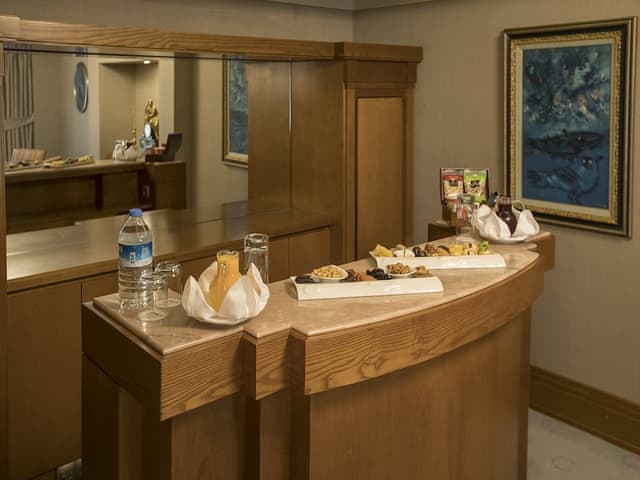 Presidential Suite, Multiple Bedrooms, Jetted Tub, City View