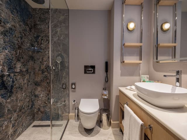 Villa, 2 Bedrooms, 2 Bathrooms, Garden Area