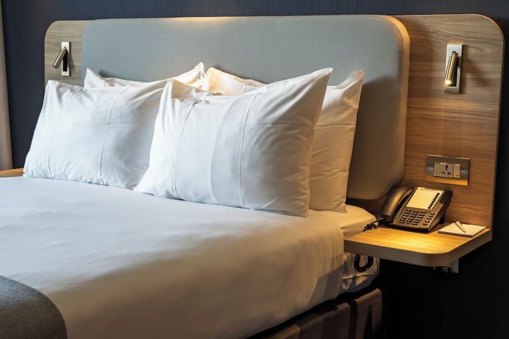 Holiday Inn Express Geneva Airport by IHG