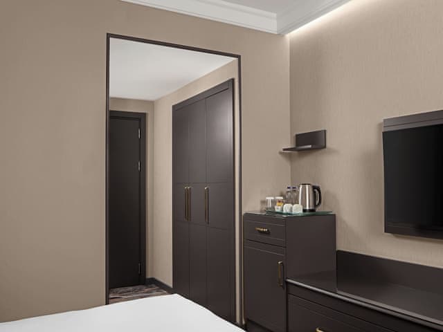 Executive French Room