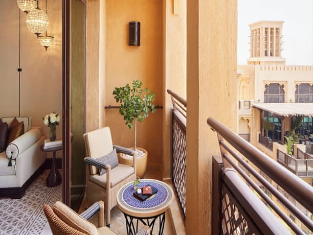 Club Room (Arabian)