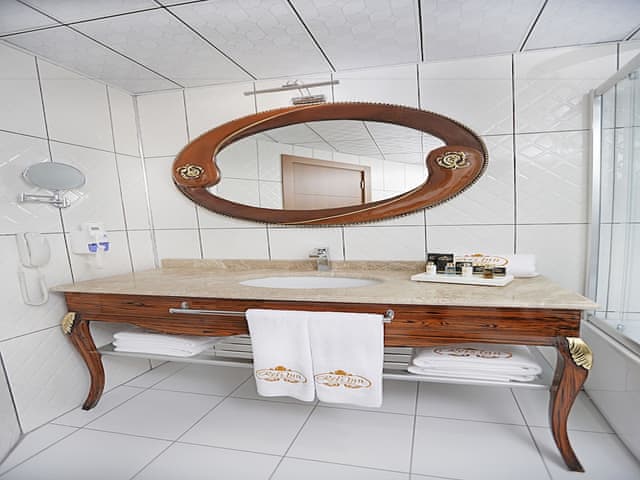 Deluxe Çift Kişilik veya İki Tek Kişilik Yataklı Oda