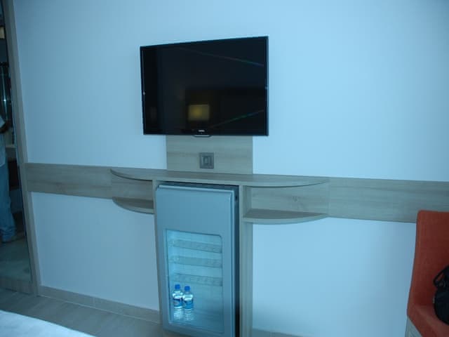 Standard Room, Partial Sea View