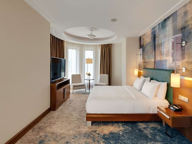 Superior Double Room, City View, Corner