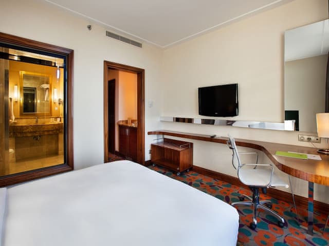 Standard Twin Room, City View