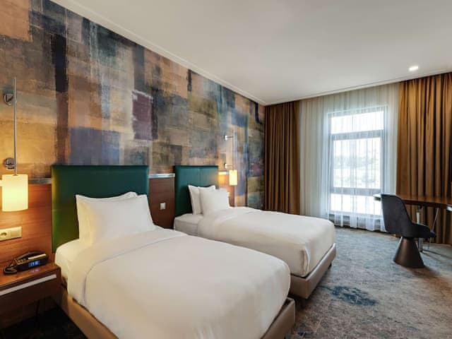 Standard Twin Room, City View