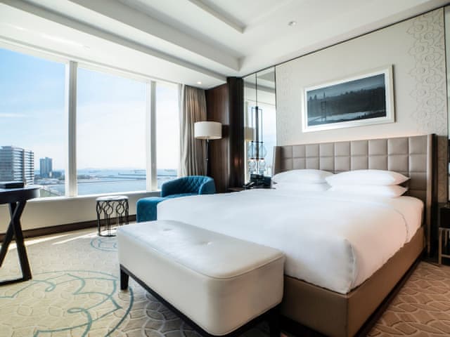 Club Room, 1 King Bed (Club Lounge Access)